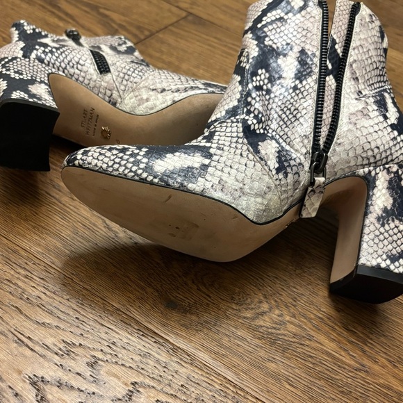 STUART WEITZMAN SNAKE BLOCK BOOTIE - Picture 10 of 11
